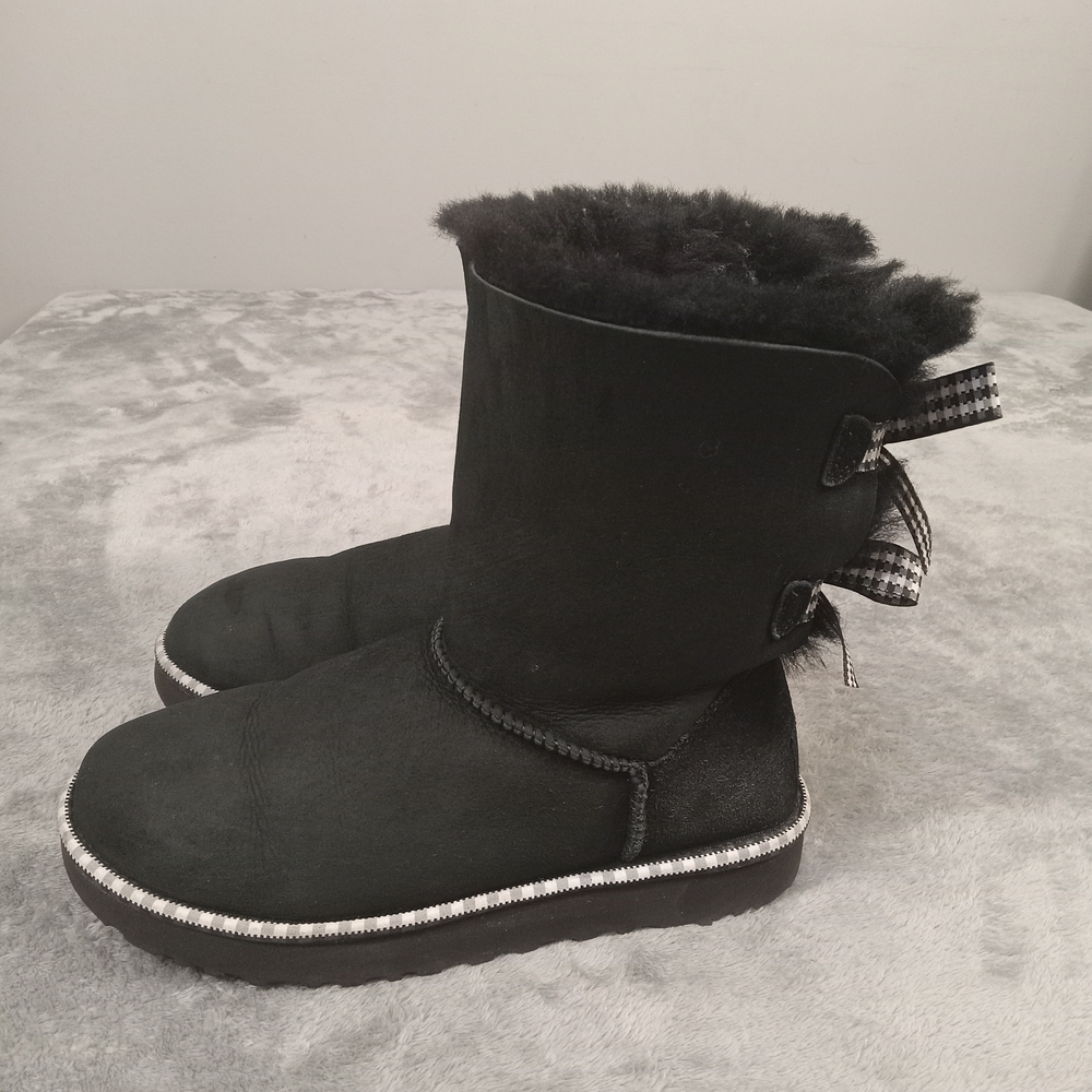 UGG BAILEY BOW II DIAGONAL STRIPES  1115170  BLACK SUEDE SHEEPSKIN BOOTS US 5 - Picture 6 of 12